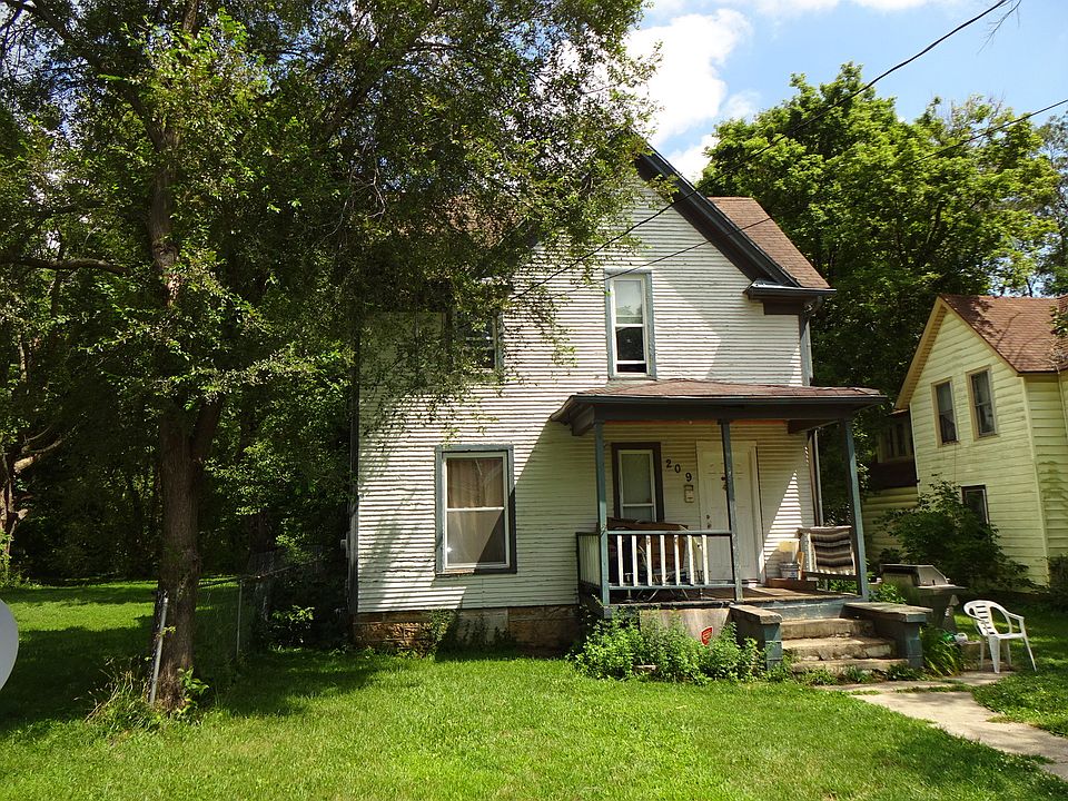 1st image of 209 Irving Ave