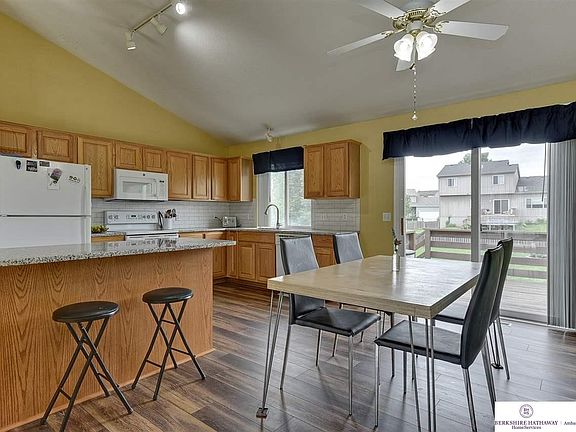 5th image of 1710 Southview Dr