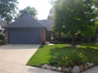 7100 Woodgate Cir, Fishers, IN