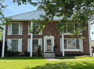 445 Cleveland Dr, Cheektowaga, NY 14225