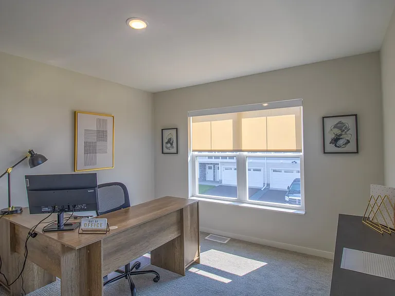Gateway Court Townhomes — Photo 31