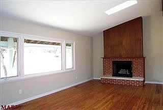 4th image of 70 Meadowlark Dr
