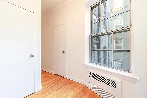 Rented by Compass | media 9