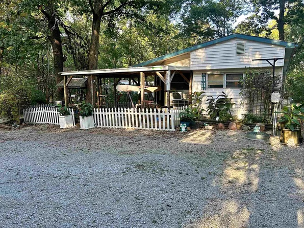 4378 N Private Road 1185 E, Loogootee, IN 47553