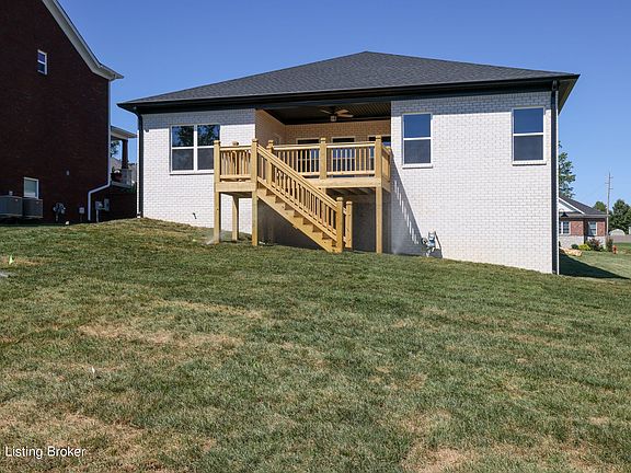 5th image of 512 Bluffs Edge Dr