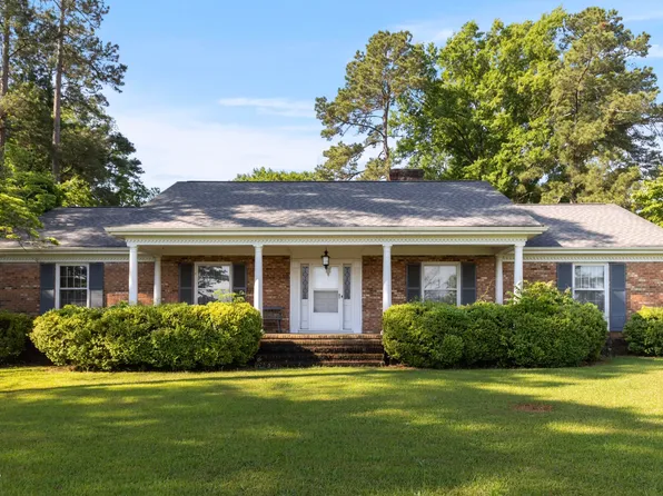 411 W Killiegrey St, Lillington, NC 27546