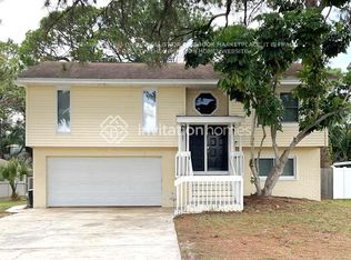 821 Riverside Dr, Tarpon Springs, FL 34689