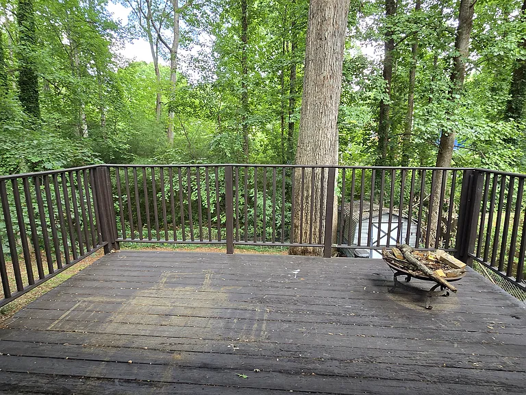 404 Hemlock Dr — Photo 11