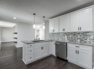 720 Bluewater Dr, Nashville, TN 37217