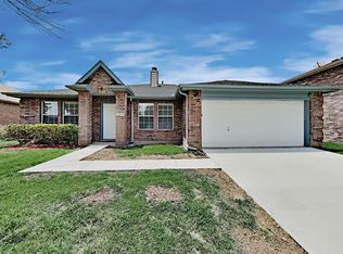 1211 Singletree Ct, Forney, TX 75126