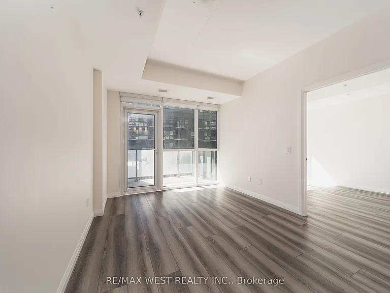 108 Garment St — Photo 2
