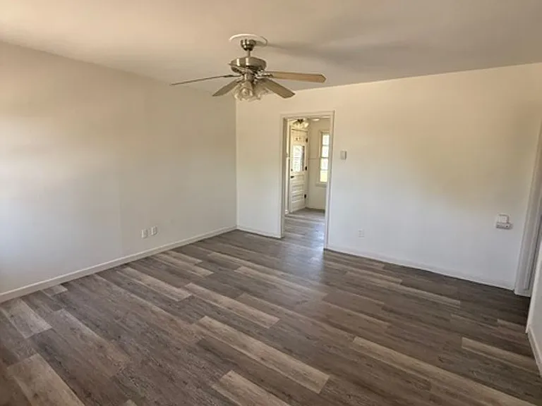 1317 S Crockett Dr — Photo 3