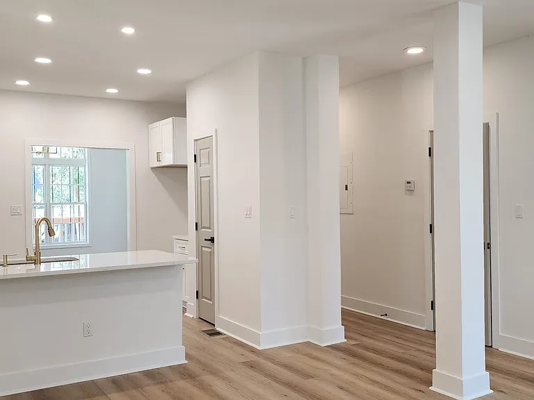 513 Roy St SW — Photo 8