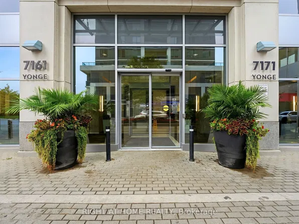 7171 Yonge St #1702, Markham, ON L3T 0C5