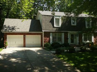 916 E Lake Drive Ct, Independence, MO 64055