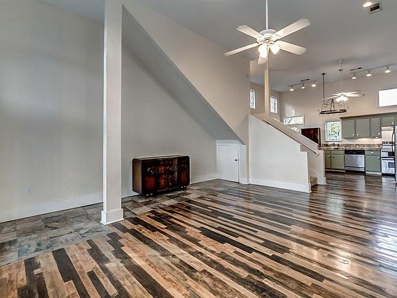 3rd image of 5419 Gulfton St Unit D