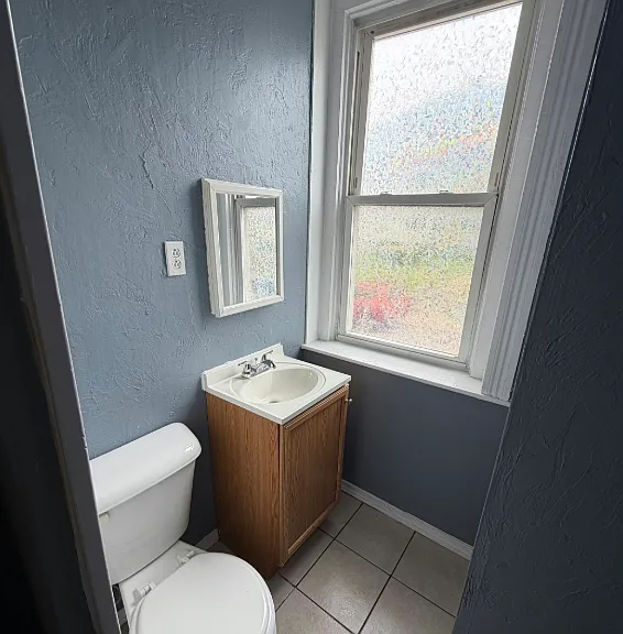 456 Eastern Ave Unit 2, Fall River 1st Floor 1BR! Heat by Electric, Hot Water Included! — Photo 20