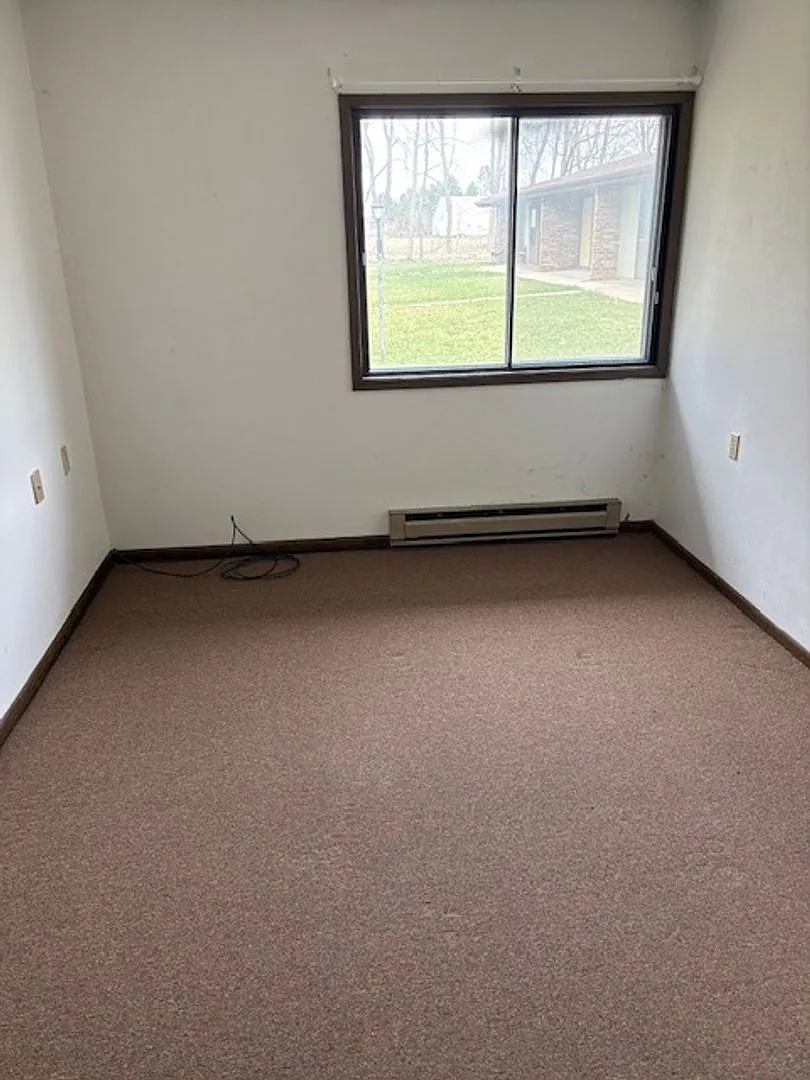 209 Estelle St - Apt C4 — Photo 4