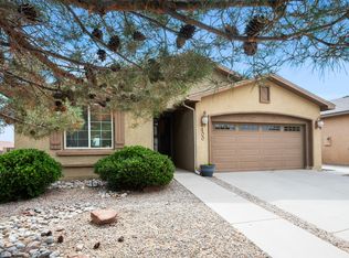 400 Zuni River Cir SW, Los Lunas, NM 87031