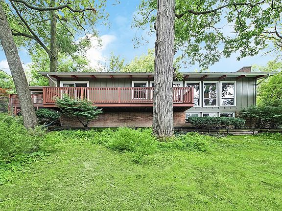 2nd image of 211 McCotter Dr