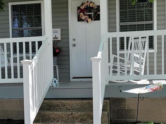 4th image of 1003 Catherine St #A