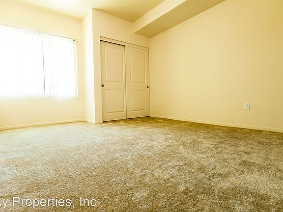 3rd image of 3400 Cahuenga Blvd W APT 313