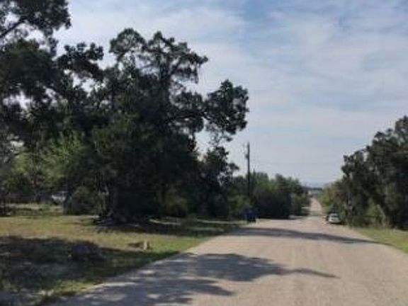 Exterior Neighborhood (street photo)