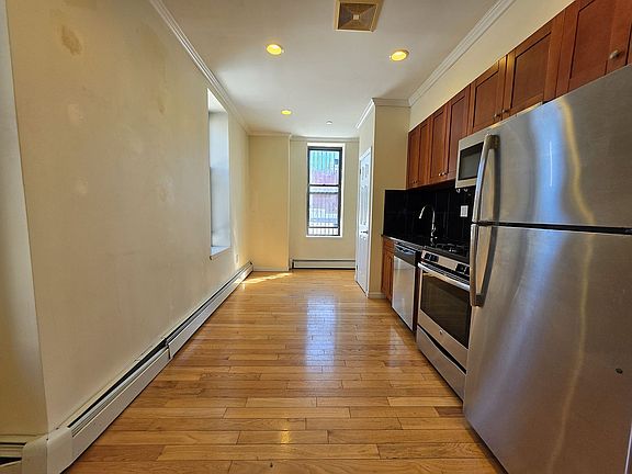 3rd image of 221 56th St #2A
