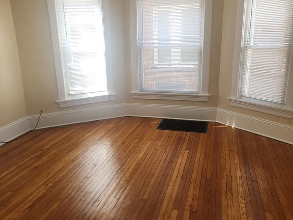 4th image of 715 4th St NW Unit 1