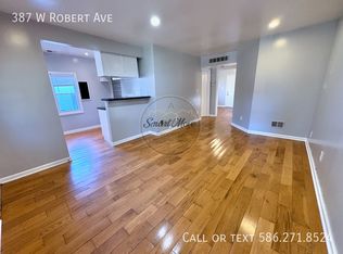 387 W Robert Ave, Hazel Park, MI 48030