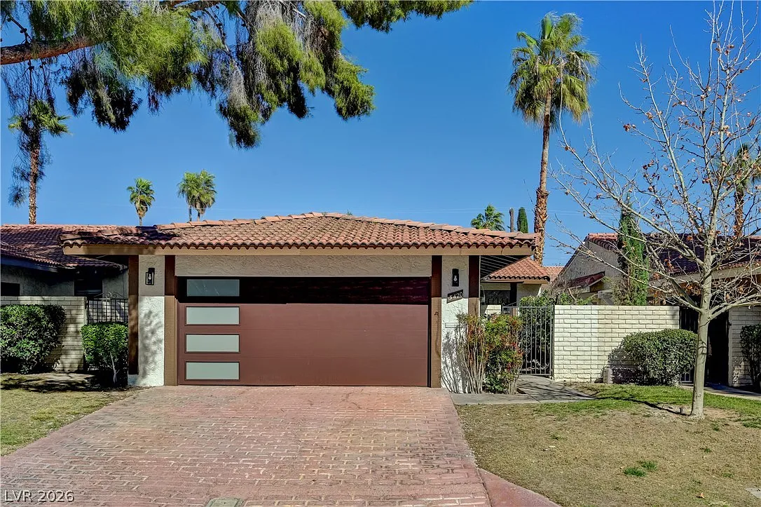2 bed, 2.0 bath, 1668 sqft, $4,000 — Photo 1