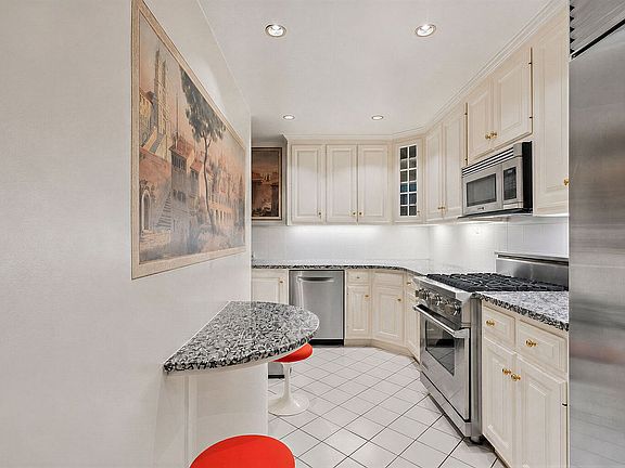 5th image of 430 E 57th St APT 5C