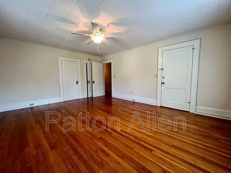19 Saluda St #4 — Photo 6