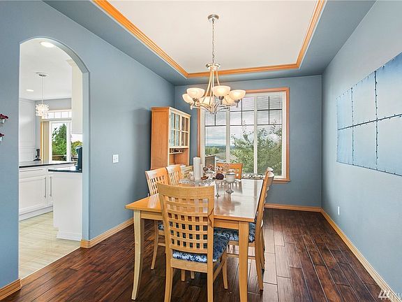 5th image of 6705 47th Pl NE