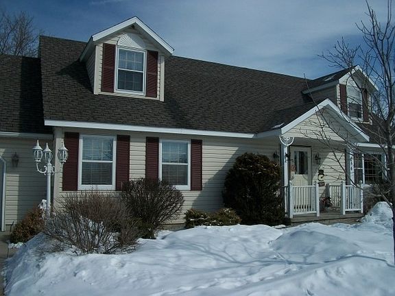 2nd image of 214 Brittany Ct