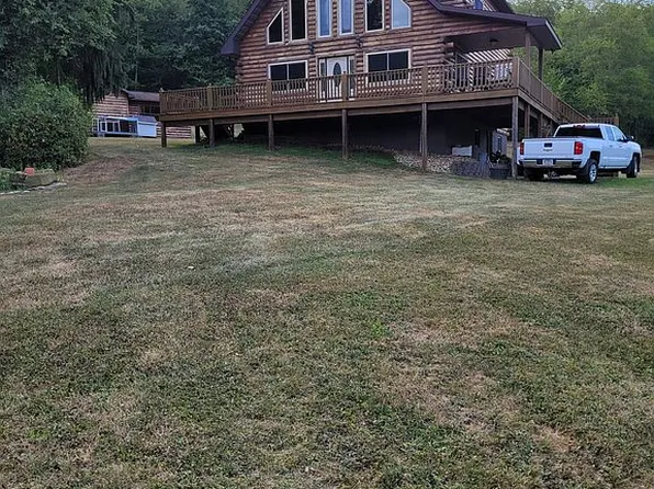 203 Hanging Rock Rd, Creekside, PA 15732