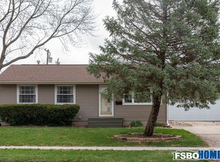 2310 Miami Dr, Iowa City, IA
