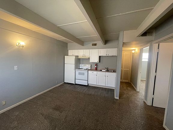 2nd image of 623 W 13th St #B