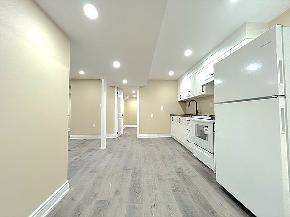 4th image of 116 Blackburn Dr #2
