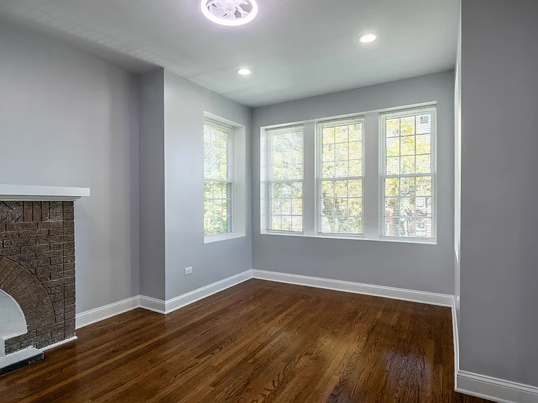 4837 W Monroe St #2 — Photo 2