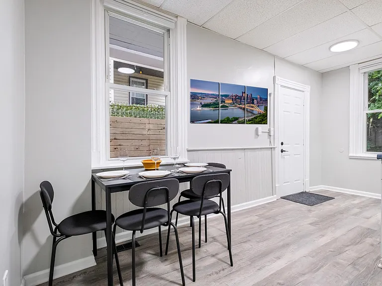 535 Gross St #1 — Photo 11