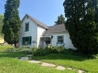 530 Wisconsin St, Columbus, WI 53925