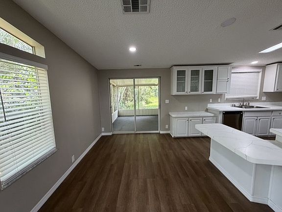 4th image of 2104 Moorhen Ct #1467