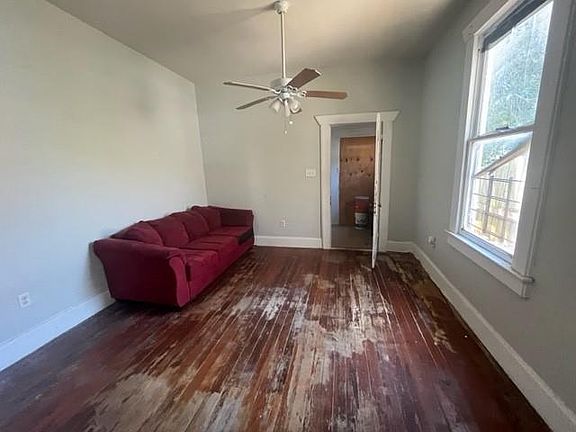 4th image of 4314 Palmyra St