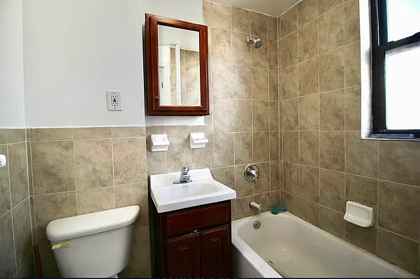 Rented by Hagstrom Management Inc | media 22