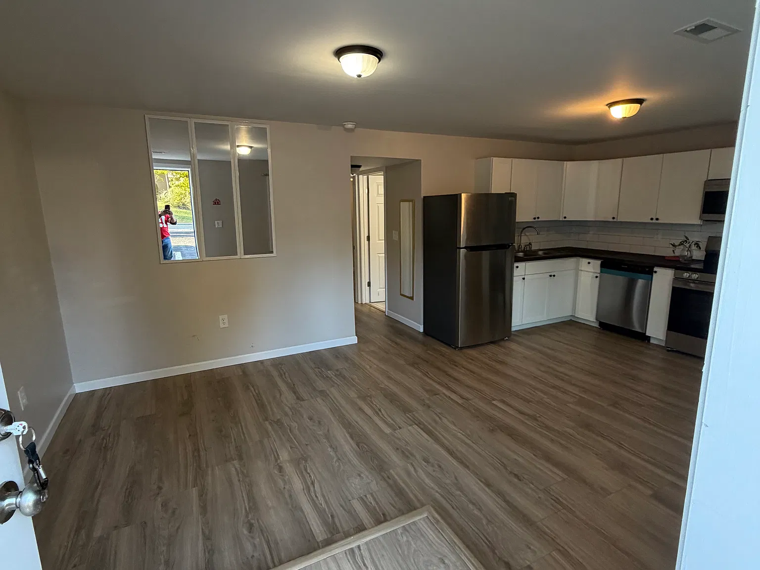 2 bed, $1,100 — Photo 2