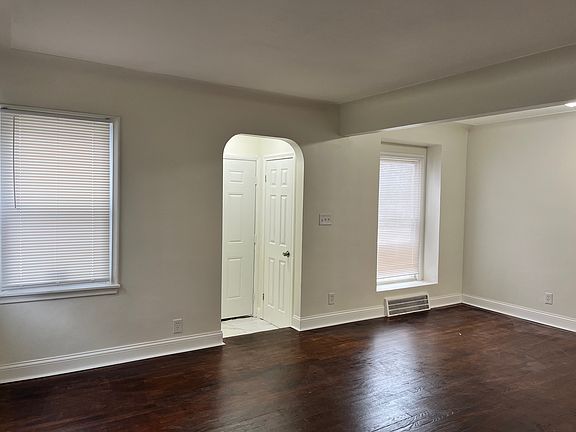 4th image of 26815-26518 N River Park Dr