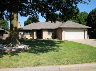 2445 S Laurel Ave, Springfield, MO 65807