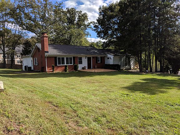 2nd image of 4711 Village Dr