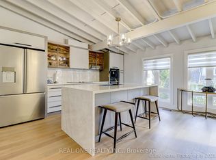 10 N Hills Ter, Toronto, ON M3C 1M6